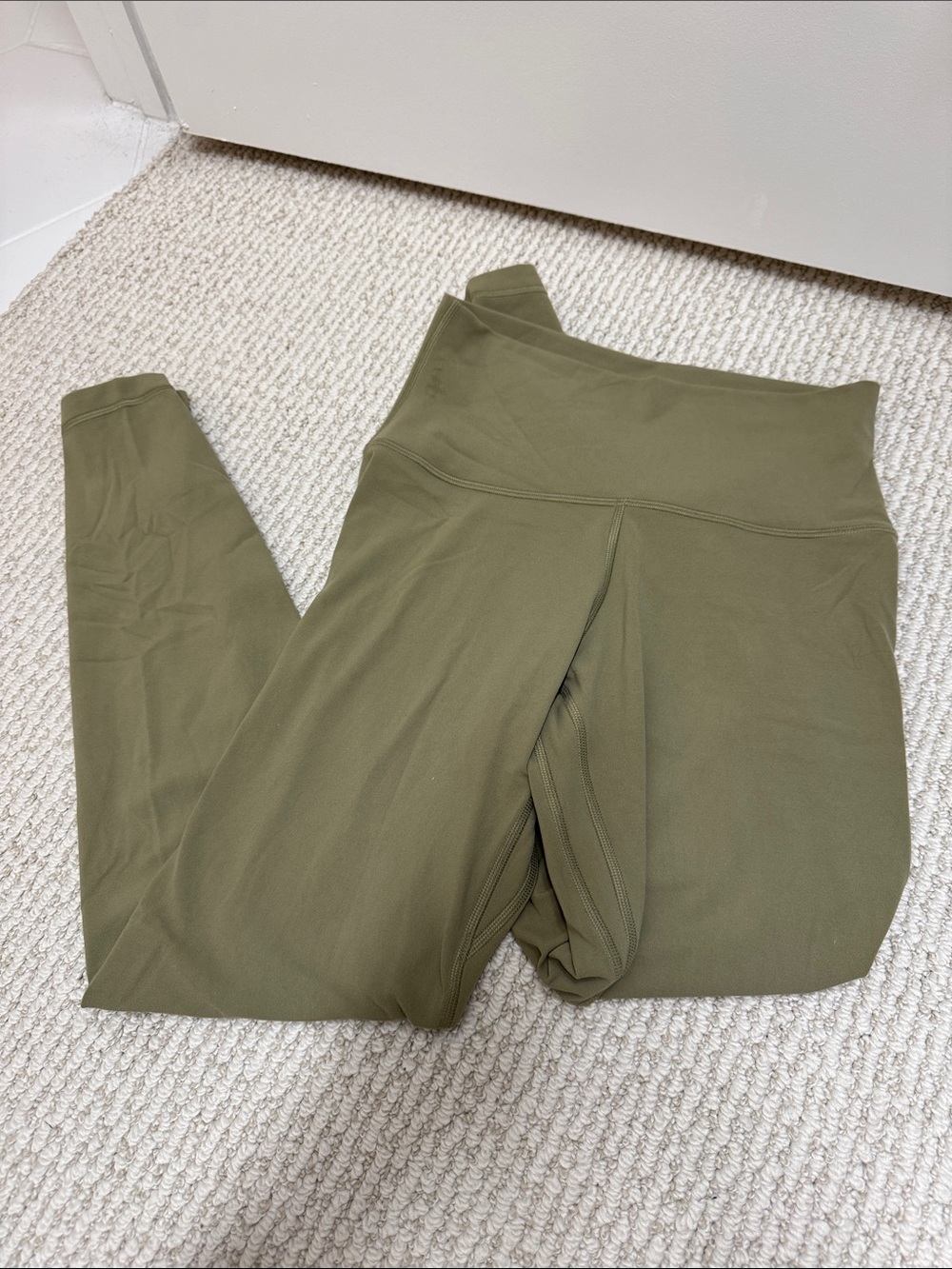 Aritzia Golden TNA butter leggings